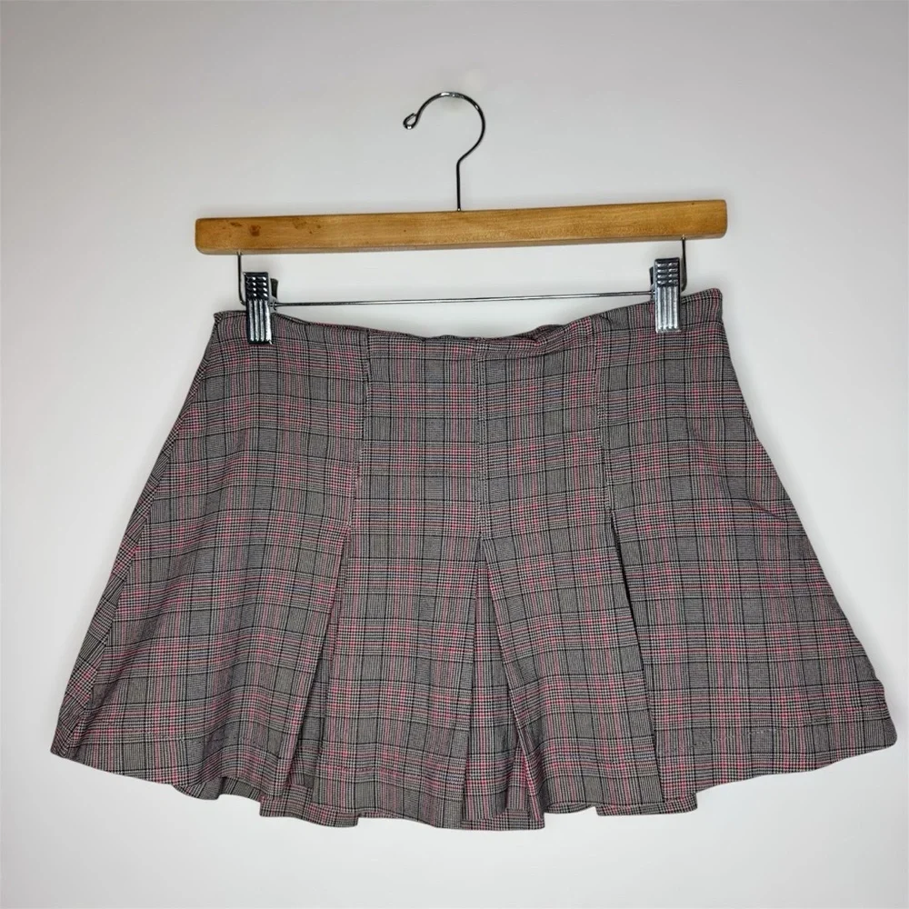 Wild Fable Plaid Skort - Gray and Red Small